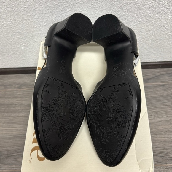 LifeStride Tracy Strappy Pump (WIDE) - Picture 10 of 10